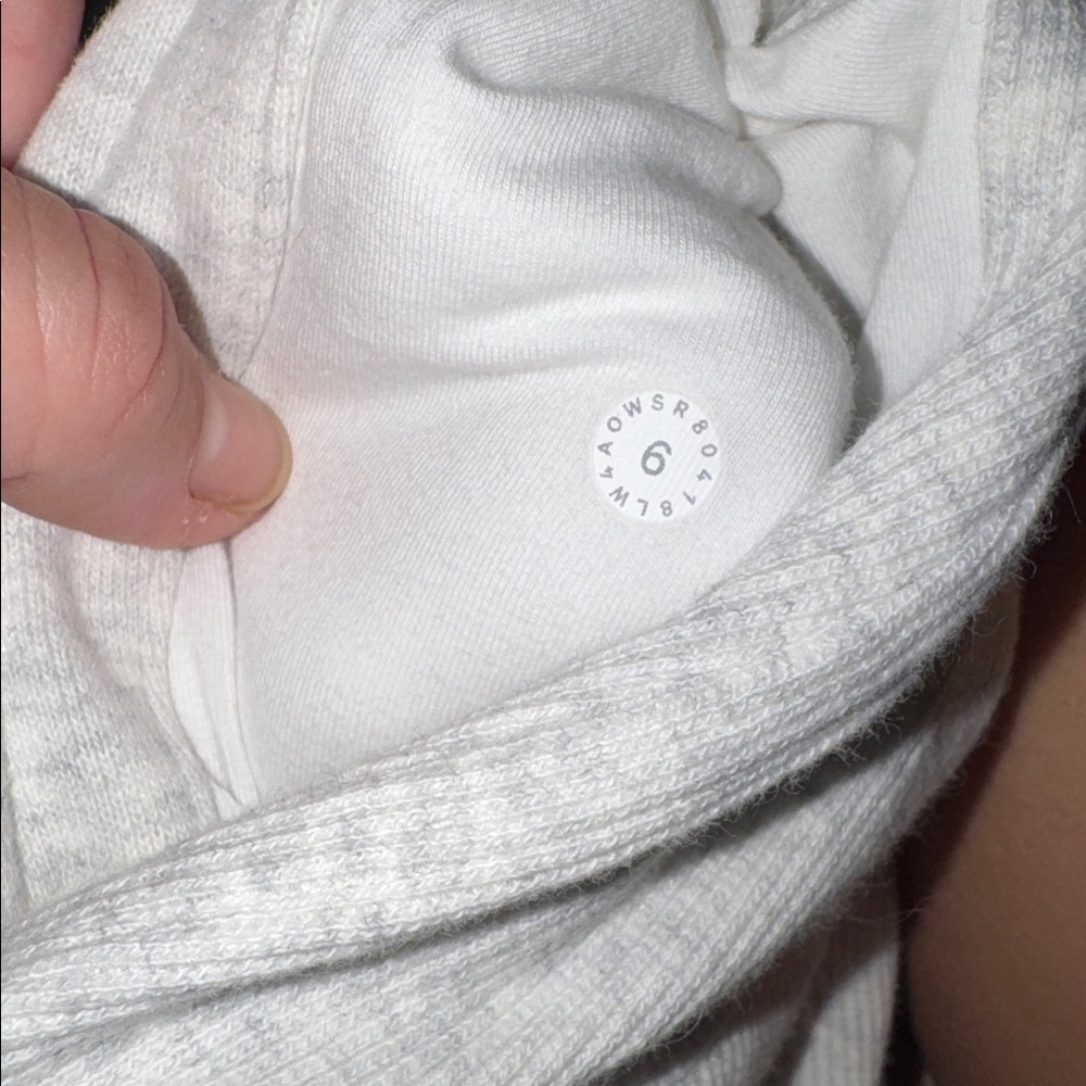 Lululemon Radiant Jacket II in Heathered Light Ivory Size 6 - Picture 11 of 15